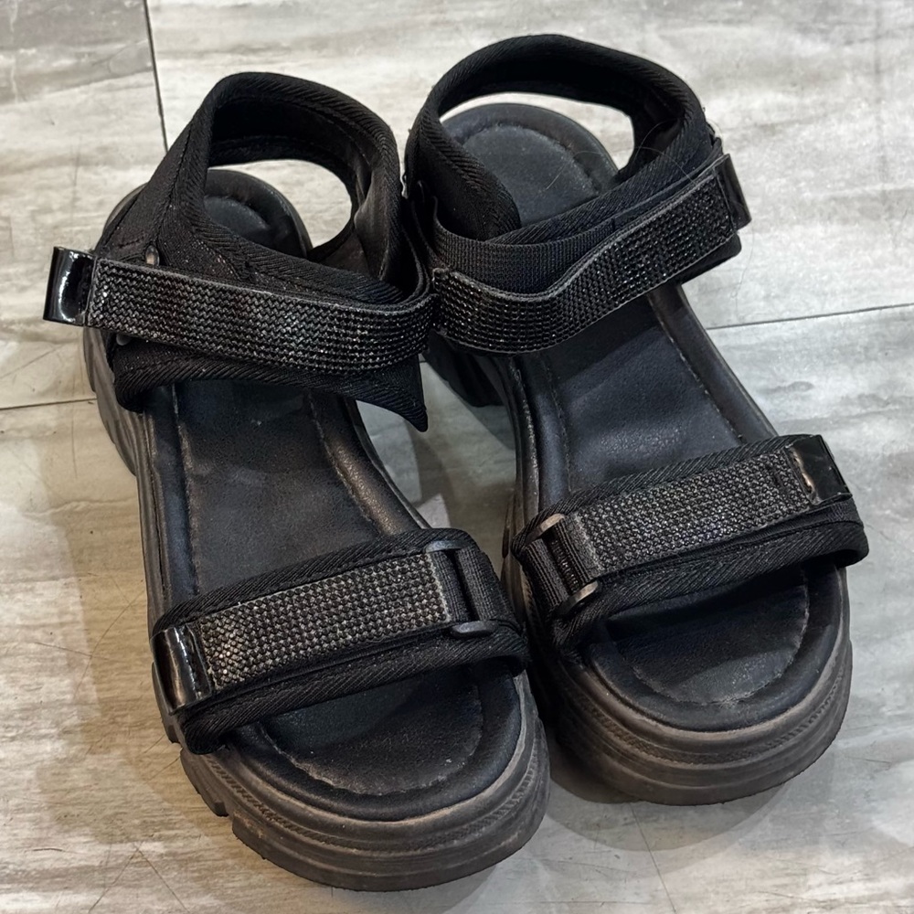 2/$10 Chic Black Velcro Sandals